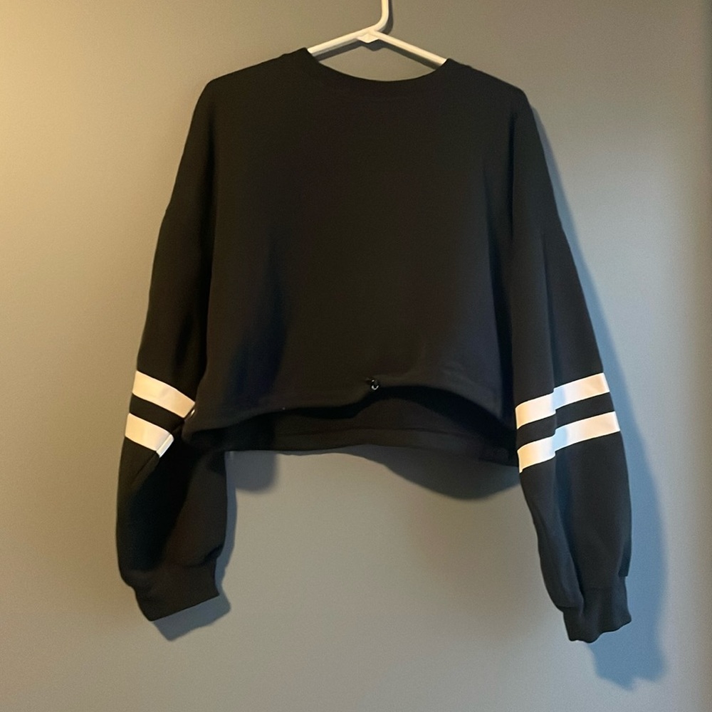 🖤Forever 21 crop top!🖤